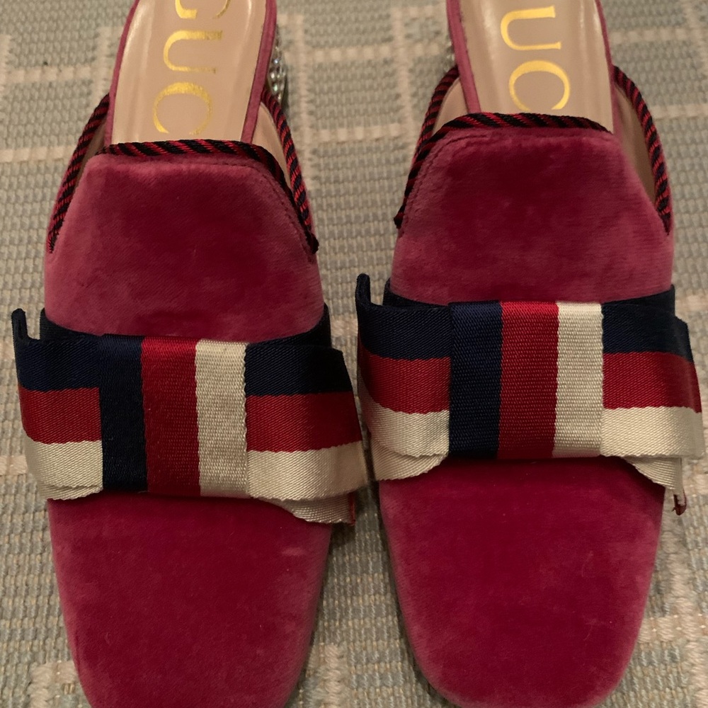 Gucci mule slides